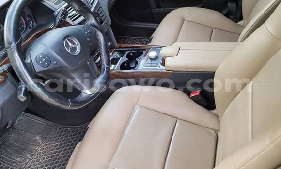 Acheter Occasion Voiture Mercedes-Benz E-Classe Noir à Cotonou, Benin Acheter Occasion Voiture Mercedes-Benz E-Classe Noir à Cotonou, Benin