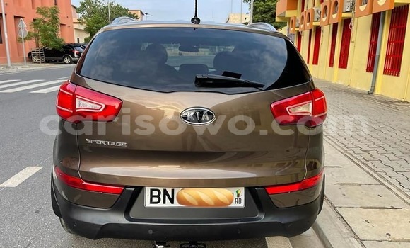 Acheter Occasion Voiture Kia Sportage Marron à Cotonou, Benin Acheter Occasion Voiture Kia Sportage Marron à Cotonou, Benin