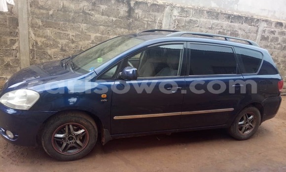 Acheter Occasion Voiture Toyota Avensis Verso Noir à Cotonou, Benin Acheter Occasion Voiture Toyota Avensis Verso Noir à Cotonou, Benin