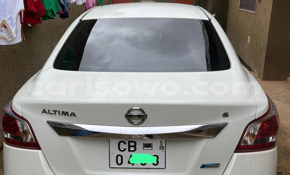Acheter Occasion Voiture Nissan Altima Blanc à Cotonou, Benin