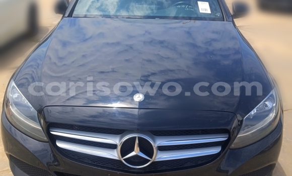 Ra Àlòkù Mercedes-Benz C–Class Black Ọkọ̀ in Cotonou ni Benin