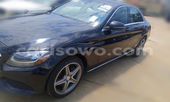 Acheter Occasion Voiture Mercedes-Benz C–Class Noir à Cotonou, Benin Acheter Occasion Voiture Mercedes-Benz C–Class Noir à Cotonou, Benin