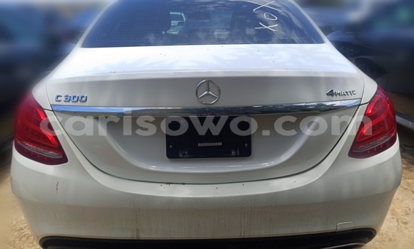 Acheter Occasion Voiture Mercedes-Benz C-klasse Blanc à Cotonou, Benin Acheter Occasion Voiture Mercedes-Benz C-klasse Blanc à Cotonou, Benin
