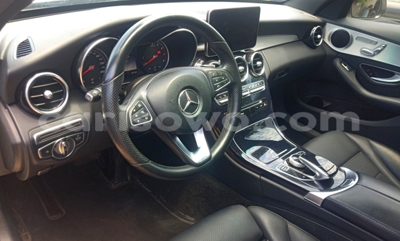 Acheter Occasion Voiture Mercedes-Benz C-klasse Blanc à Cotonou, Benin Acheter Occasion Voiture Mercedes-Benz C-klasse Blanc à Cotonou, Benin