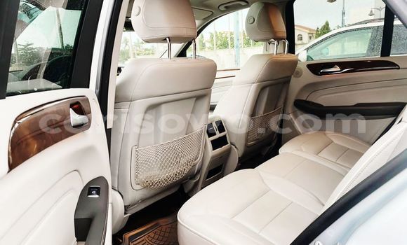 Ra Àlòkù Mercedes-Benz ML–Class Silver Ọkọ̀ in Cotonou ni Benin Ra Àlòkù Mercedes-Benz ML–Class Silver Ọkọ̀ in Cotonou ni Benin