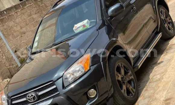 Ra Àlòkù Toyota RAV4 Black Ọkọ̀ in Cotonou ni Benin Ra Àlòkù Toyota RAV4 Black Ọkọ̀ in Cotonou ni Benin