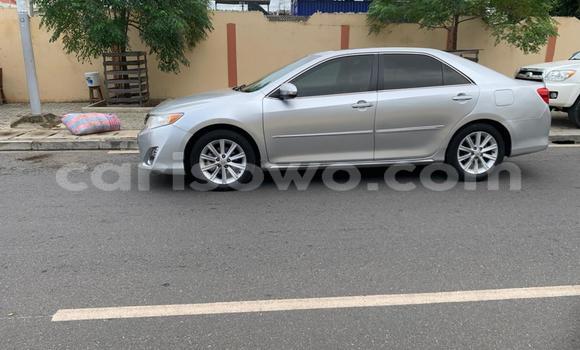 Ra Àlòkù Toyota Camry Silver Ọkọ̀ in Cotonou ni Benin Ra Àlòkù Toyota Camry Silver Ọkọ̀ in Cotonou ni Benin