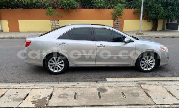 Ra Àlòkù Toyota Camry Silver Ọkọ̀ in Cotonou ni Benin Ra Àlòkù Toyota Camry Silver Ọkọ̀ in Cotonou ni Benin