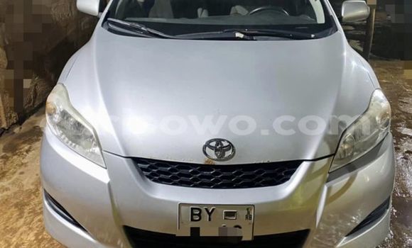 Ra Àlòkù Toyota Matrix Silver Ọkọ̀ in Cotonou ni Benin